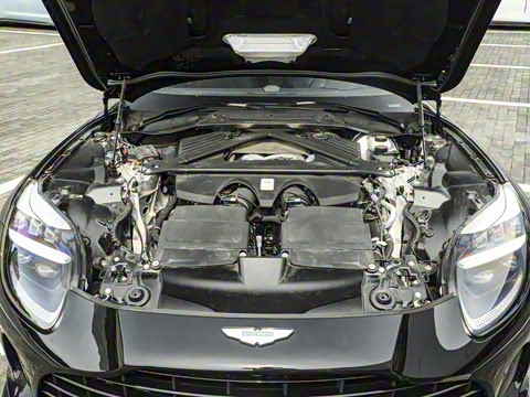 2025�� 4.0T V8 Coupe