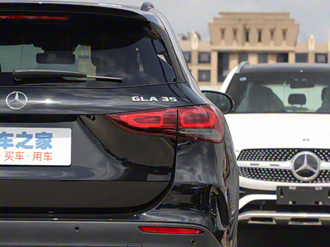 2022�� AMG GLA 35 4MATIC