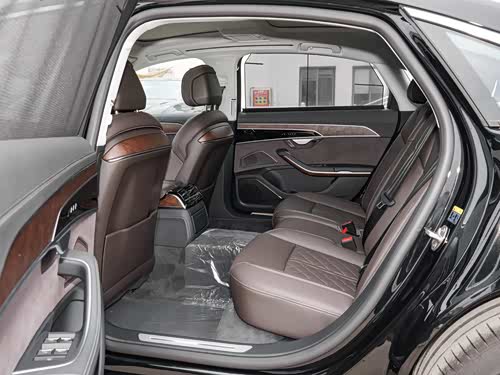 【图】奥迪a8 2024款 a8l 50 tfsi quattro 尊享型报价_图片_奥迪