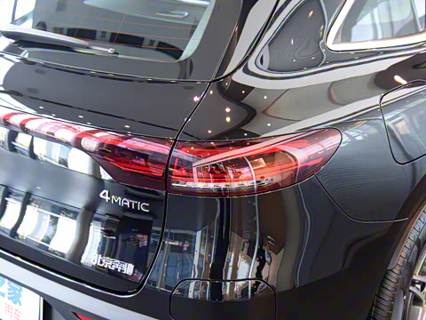 2022�� EQC 400 4MATIC