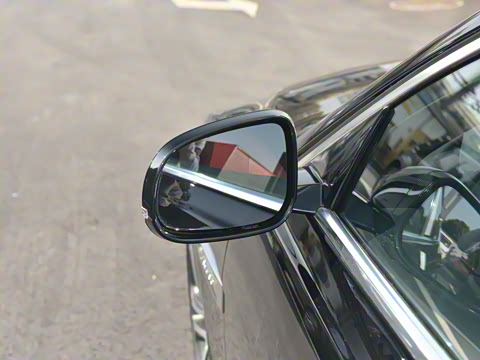 2023�� 2.0T 250PS R-DYNAMIC S��ȡ�˶���