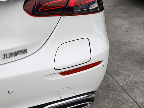 2023�� E 350 e L ���ʽ��϶����γ�