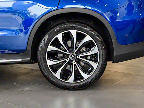 2018�� GLC 260 4MATIC ����SUV