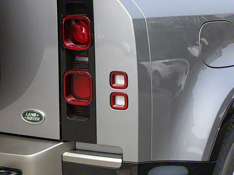 2023�� 110 3.0T P400 X-DYNAMIC HSE