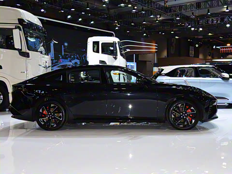 2025�� ���� 550AirѲ����