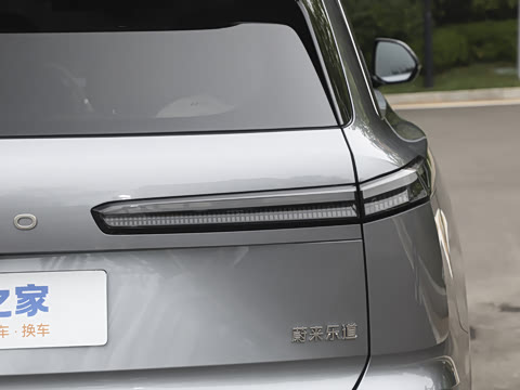 2025�� Ultra ������