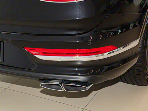 2026�� 4.0T V8 ������