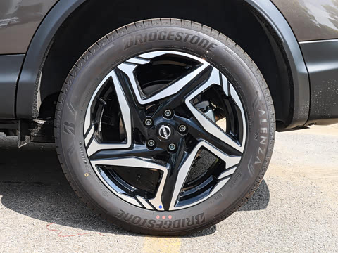 2025�� �Ŀ� ���� 2.0L CVT XV+���Ȱ�