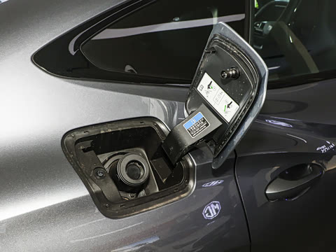 2025�� 1.5T 300 DCT������