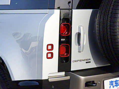 2023�� 110 3.0T P400 X-DYNAMIC HSE