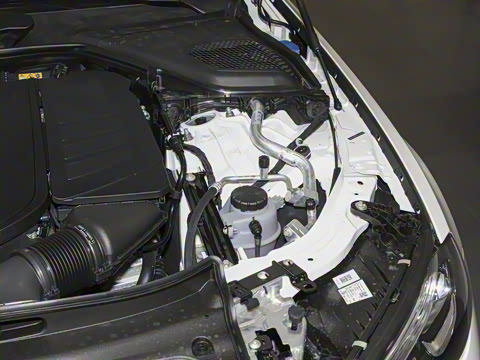 2025�� �Ŀ� E 300 L ������