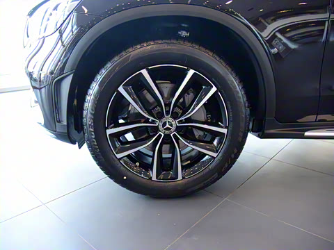 2022�� �Ŀ� GLC 300 L 4MATIC ������