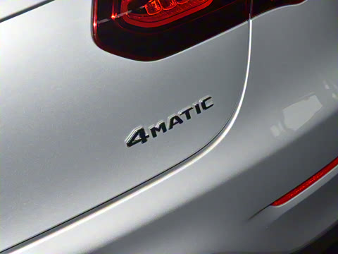 2023�� GLC 260 4MATIC ����SUV