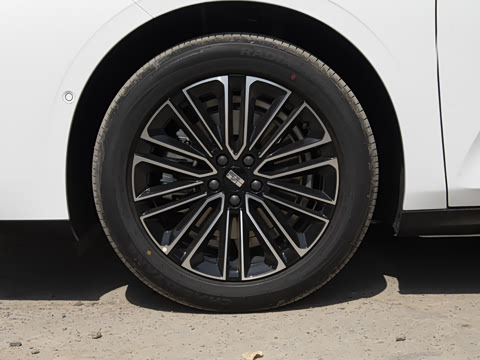 2025�� 130km EM-i ������