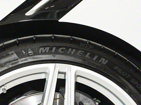 2025�� 4.0T V8 Coupe