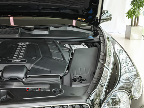 2026�� 4.0T V8 ������