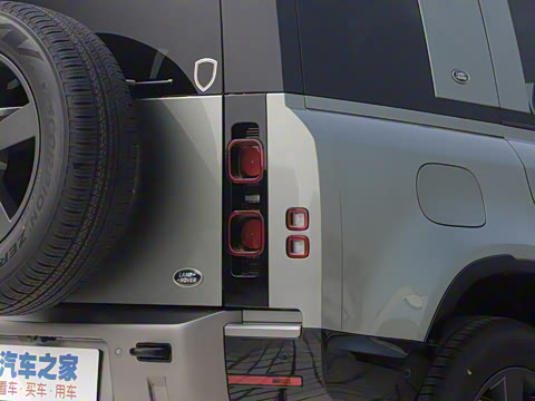 2023�� 110 3.0T P400 X-DYNAMIC HSE