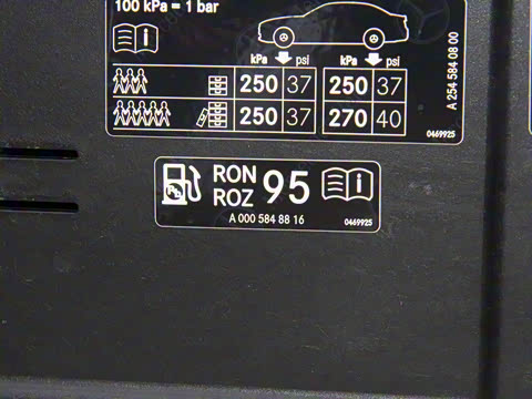 2025�� �Ŀ� GLC 260 4MATIC ����SUV