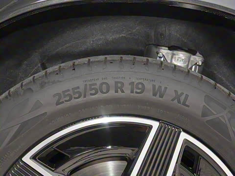 2025�� �Ŀ� GLC 260 4MATIC ����SUV