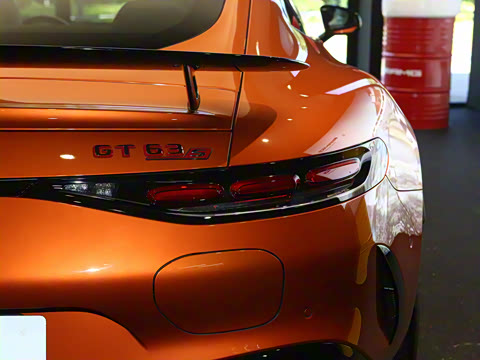 2025�� 63 S E Performance