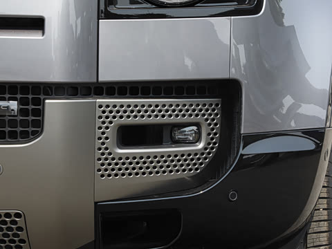 2023�� 110 3.0T P400 X-DYNAMIC HSE