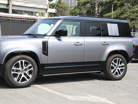 2023�� 110 3.0T P400 X-DYNAMIC HSE