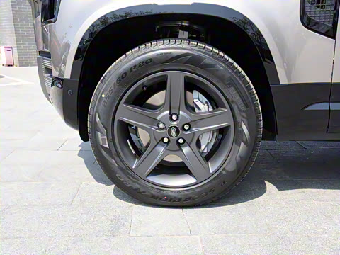 2023�� 110 3.0T P400 X-DYNAMIC HSE