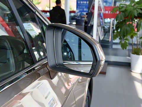 2020�� 380TSI ����