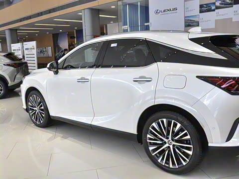 2023�� 450h+ ����������