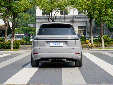 2025�� Pro ���ܻ��°�