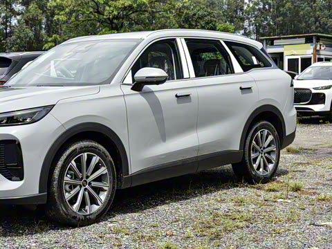 2025�� 2.0T ��������� 7��