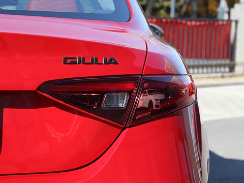 2020�� 2.0T 280HP ����������