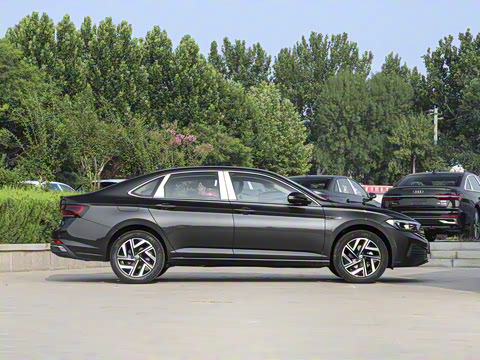 2025�� �Ŀ��� 300TSI DSG��Խ��