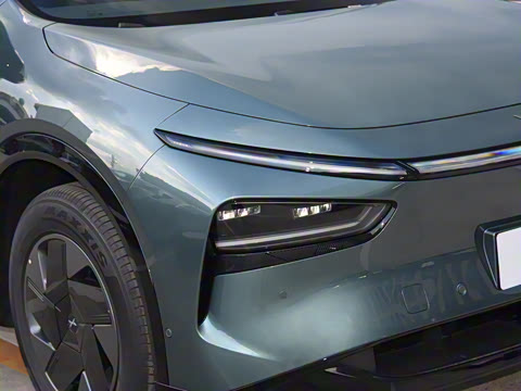 2025�� 702 �������� Max