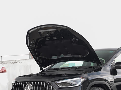 2022�� AMG GLA 35 4MATIC