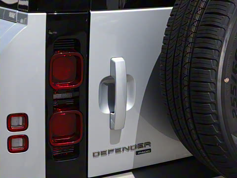 2023�� 110 3.0T P400 X-DYNAMIC HSE