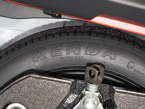 2023�� 2.0L e:HEV �񡤿Ƽ���