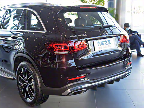 2022�� �Ŀ� GLC 300 L 4MATIC ������