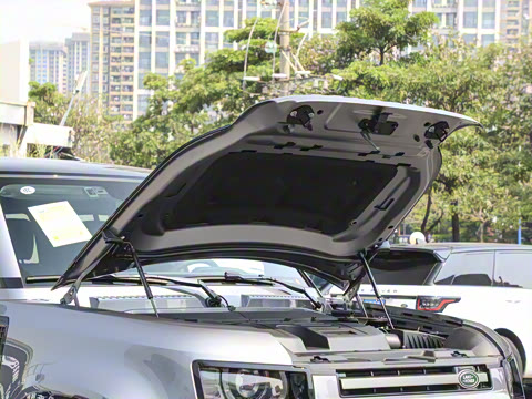 2023�� 110 3.0T P400 X-DYNAMIC HSE