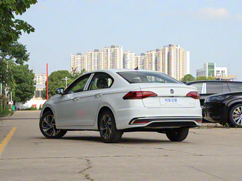 2025�� �Ŀ� 300TSI DSG���а�