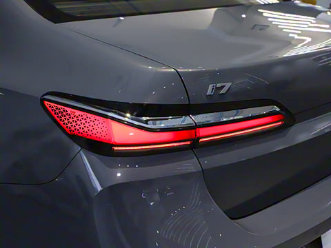 2023�� xDrive60L ������װ