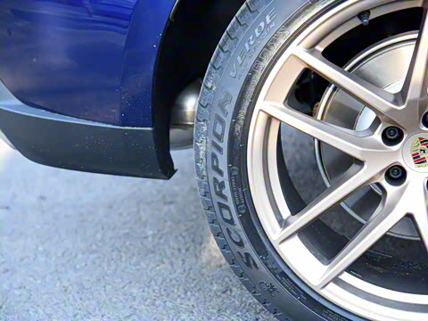 2022�� Macan 2.0T