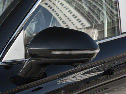 2025�� 2.0T ��������� 7��