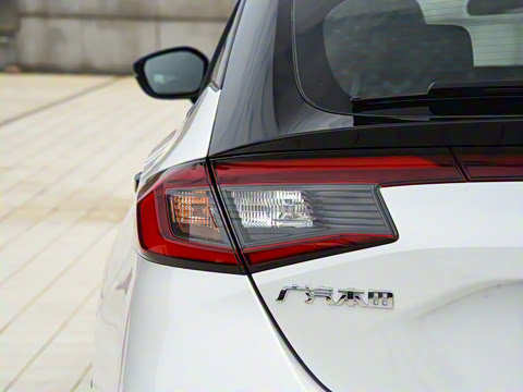 2025�� HATCHBACK 240TURBO �ֶ��ھ���