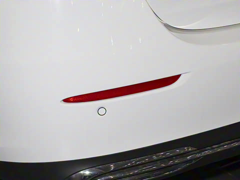 2025�� �Ŀ� E 300 L ������