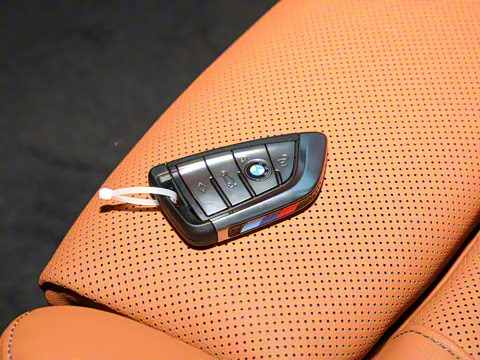 2022�� �Ŀ�� 530i M�˶���װ