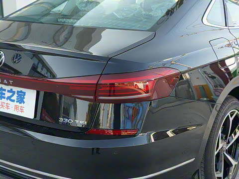 2023�� 330TSI �ǿվ�Ӣ��