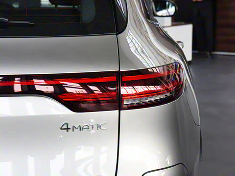 2022�� EQC 400 4MATIC