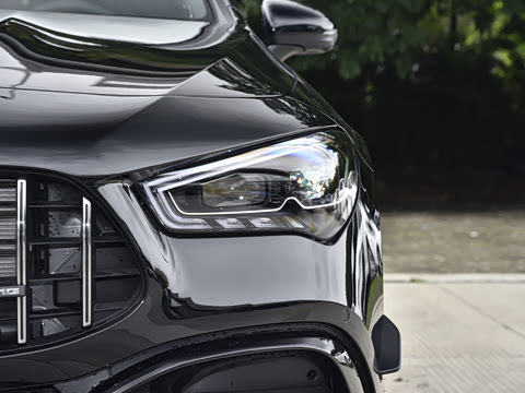 2025�� AMG CLA 45 S 4MATIC+