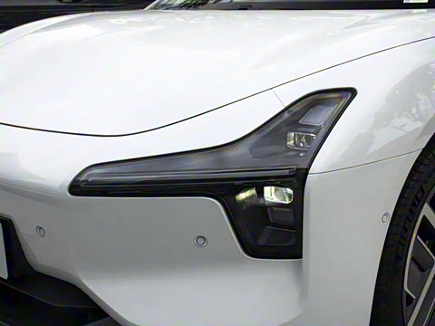 2025�� 600 �������� Max